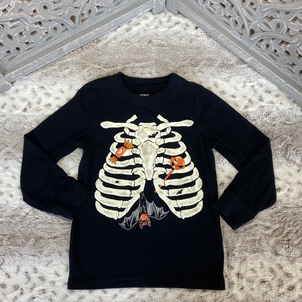 Carter’s skeleton long sleeve shirt boys size 6 Halloween bats glow in the dark